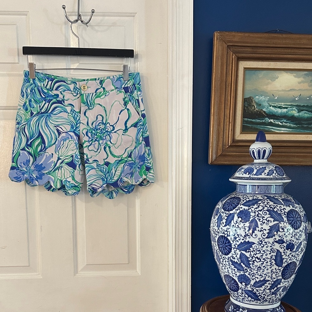 Women’s Lilly Pulitzer Blue Peri Lapis Lanterns" print Shorts Size 2